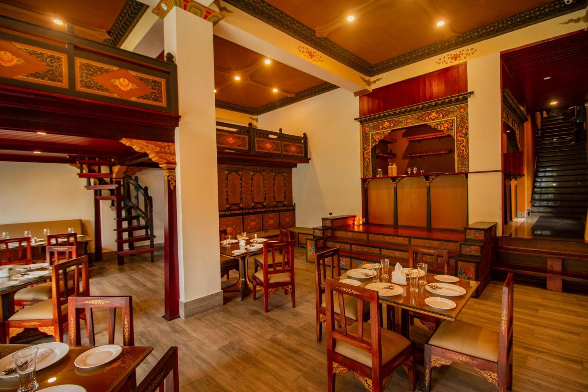 Hotel Amritara Hidden Land, - 900 Mts From Mg Marg