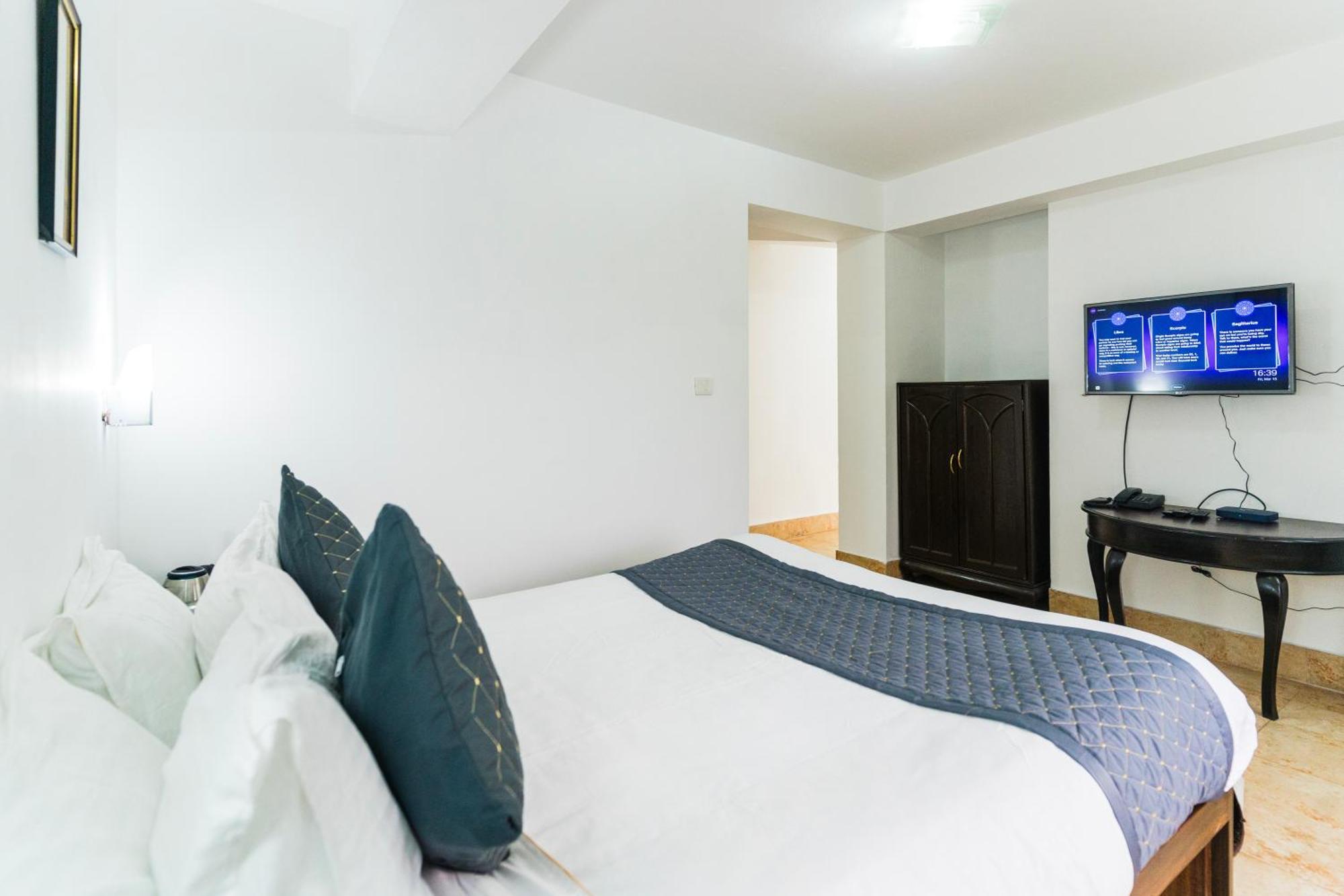 Sparrow Cherry 2 Min Walk To Mg Marg Hotel 4*