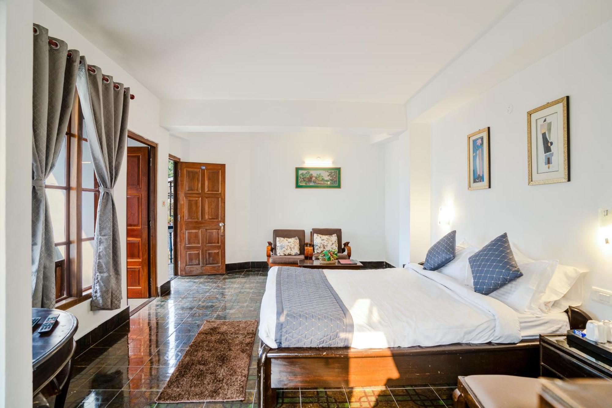 Sparrow Cherry 2 Min Walk To Mg Marg Hotel 4*