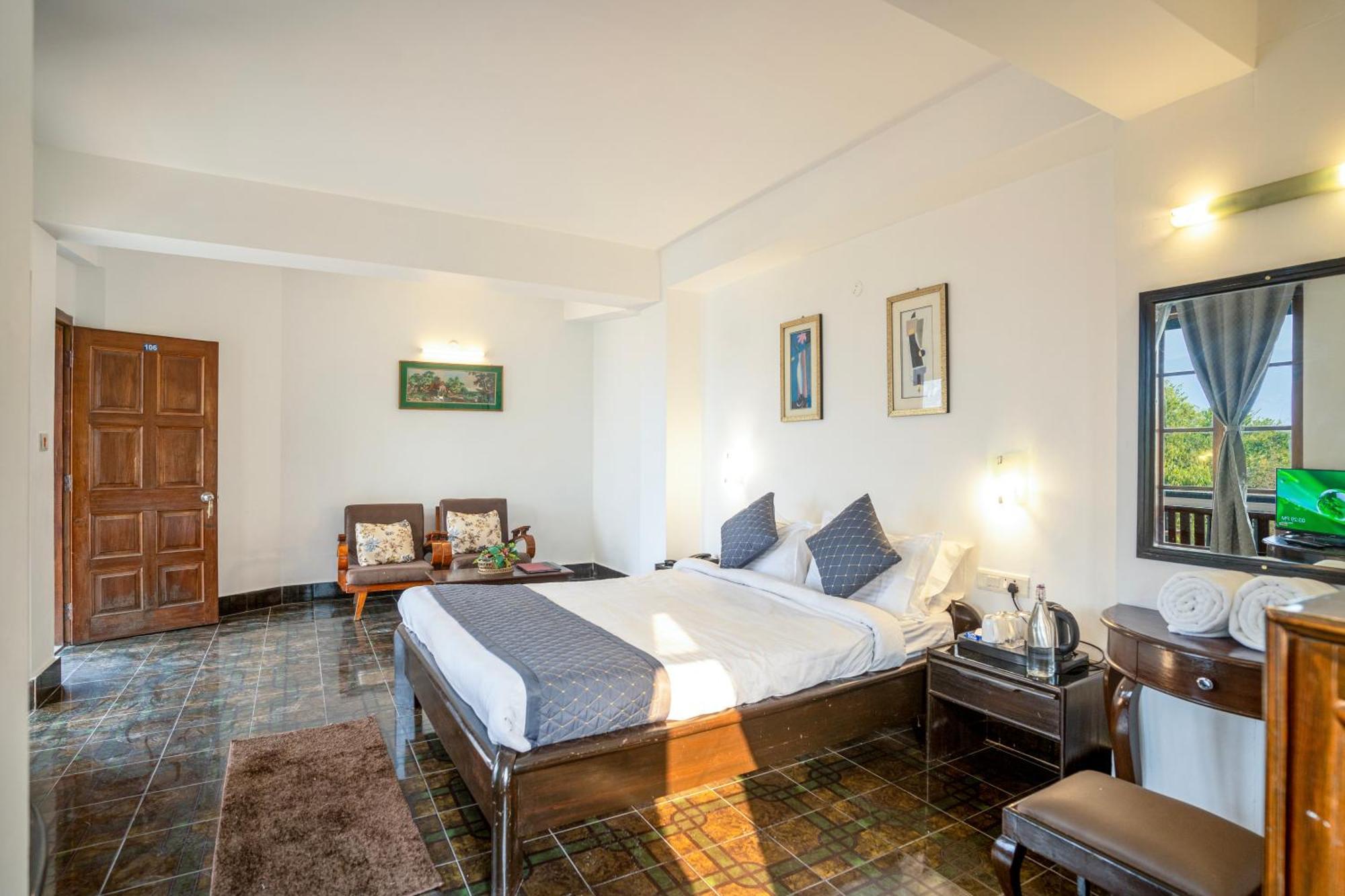 Hotel Sparrow Cherry 2 Min Walk To Mg Marg