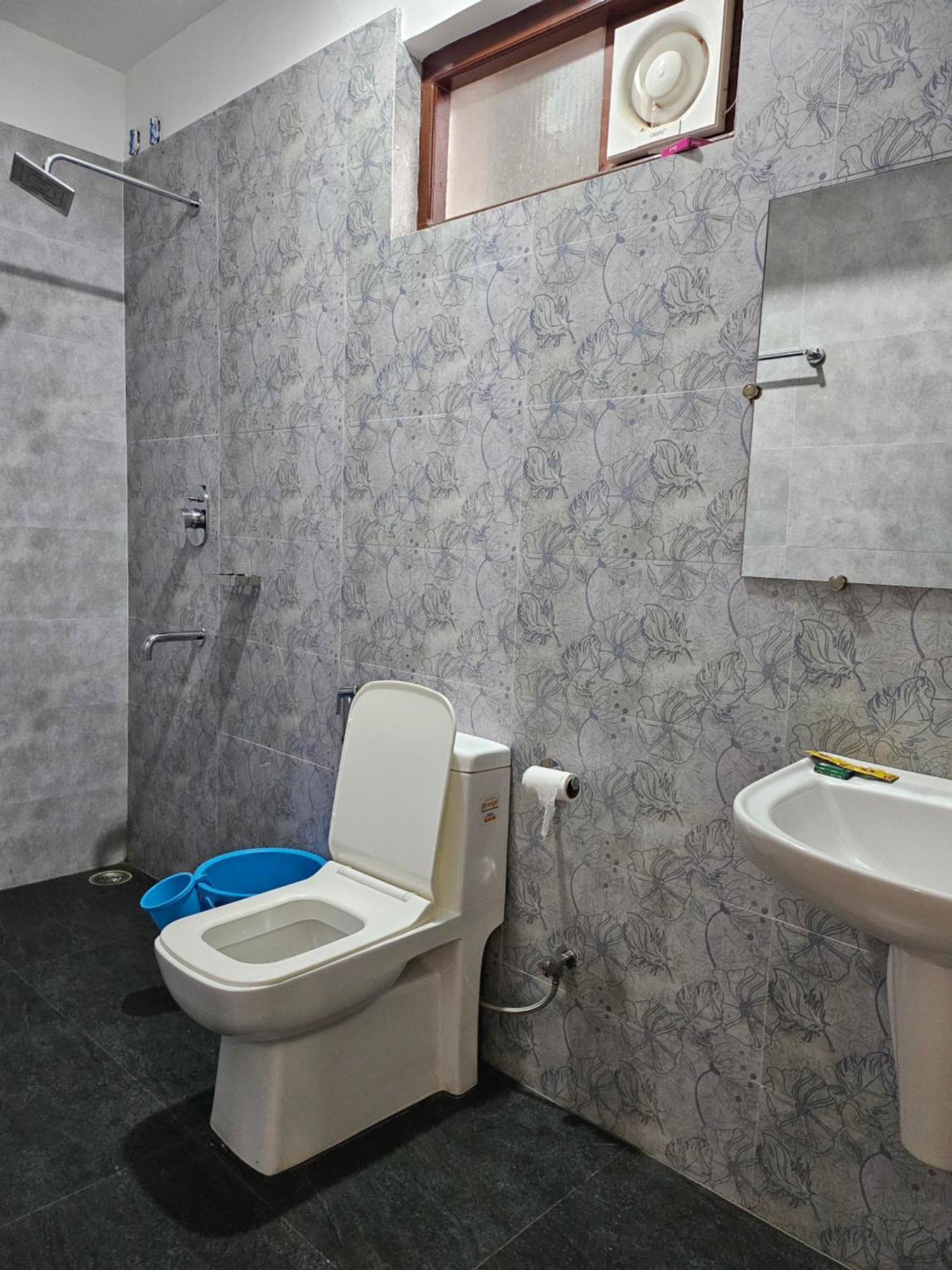 Shanol Residency Hotel *
