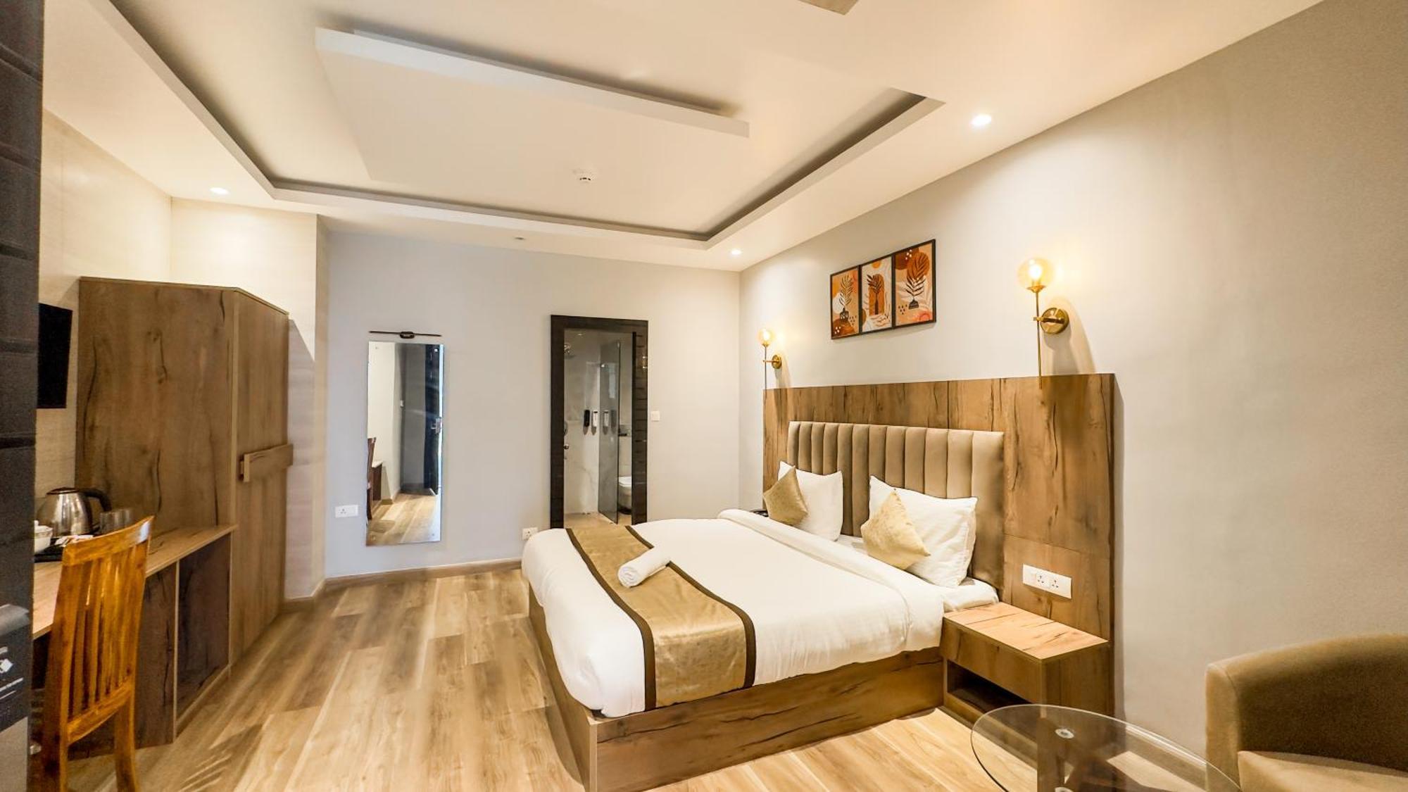 Orbit Regency 3*
