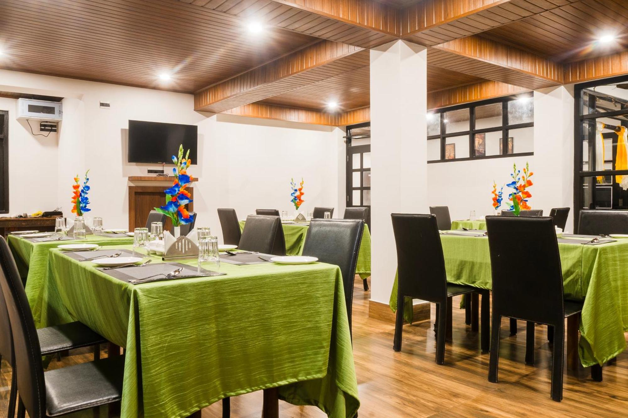 Sparrow Cherry 2 Min Walk To Mg Marg Hotel 4*