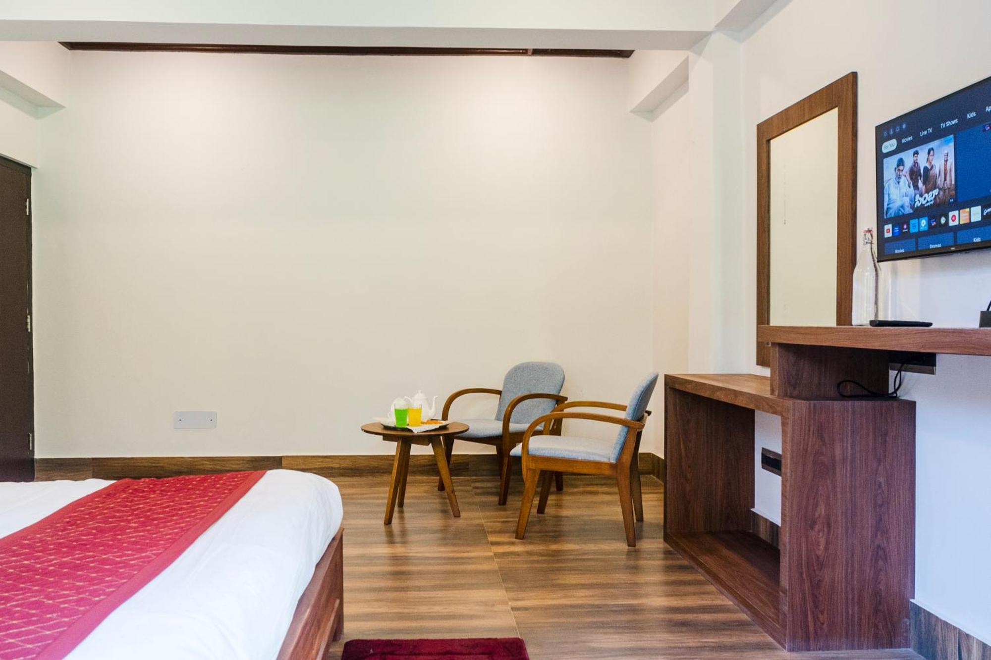 Hotel Sparrow Cherry 2 Min Walk To Mg Marg