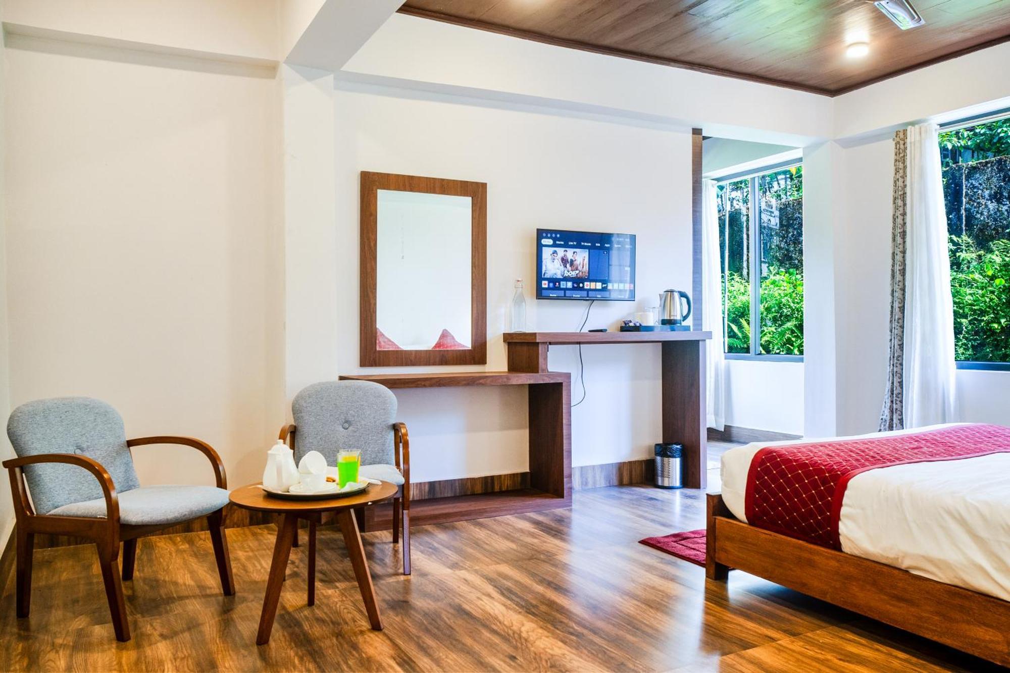 Hotel Sparrow Cherry 2 Min Walk To Mg Marg 4*
