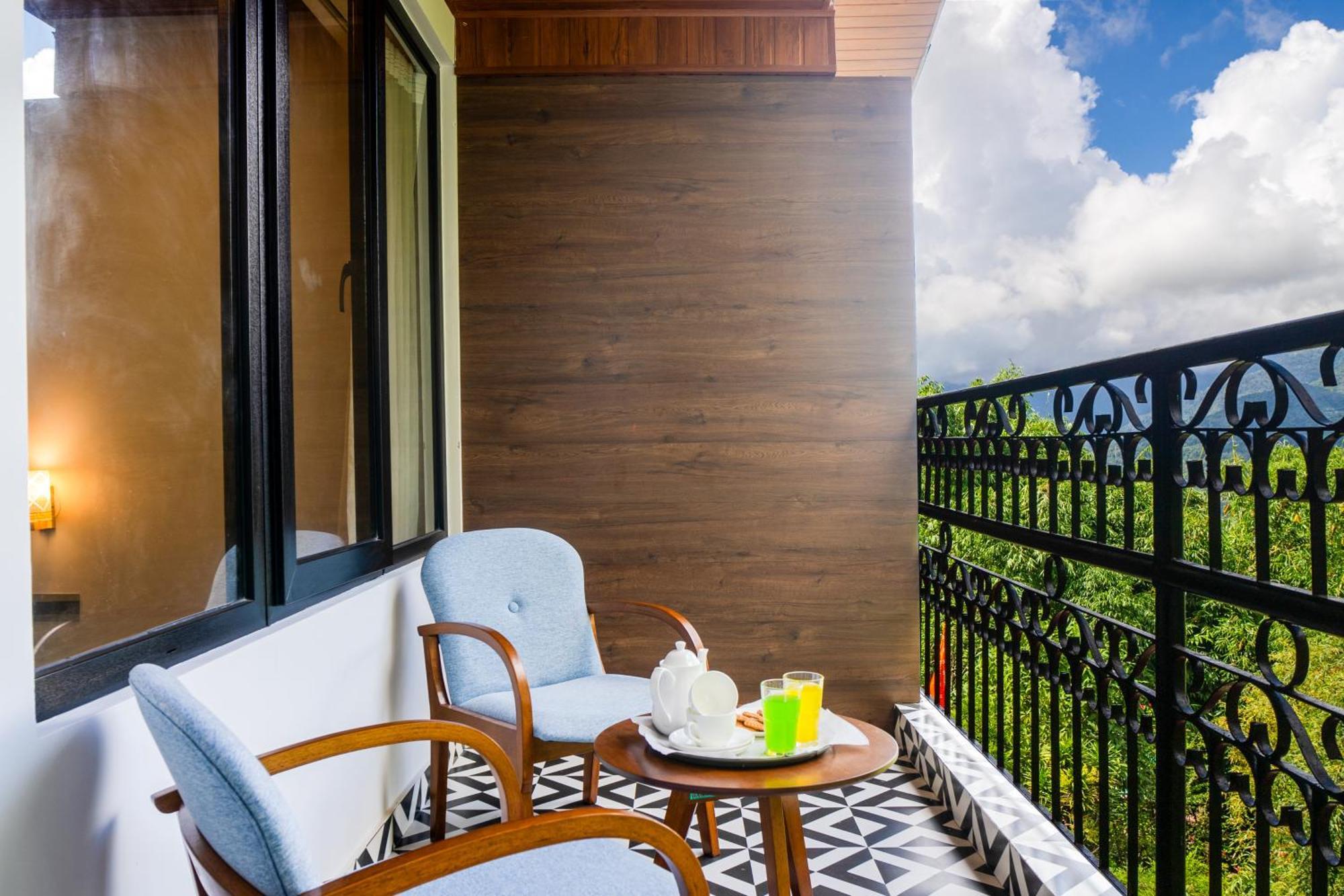 Hotel Sparrow Cherry 2 Min Walk To Mg Marg