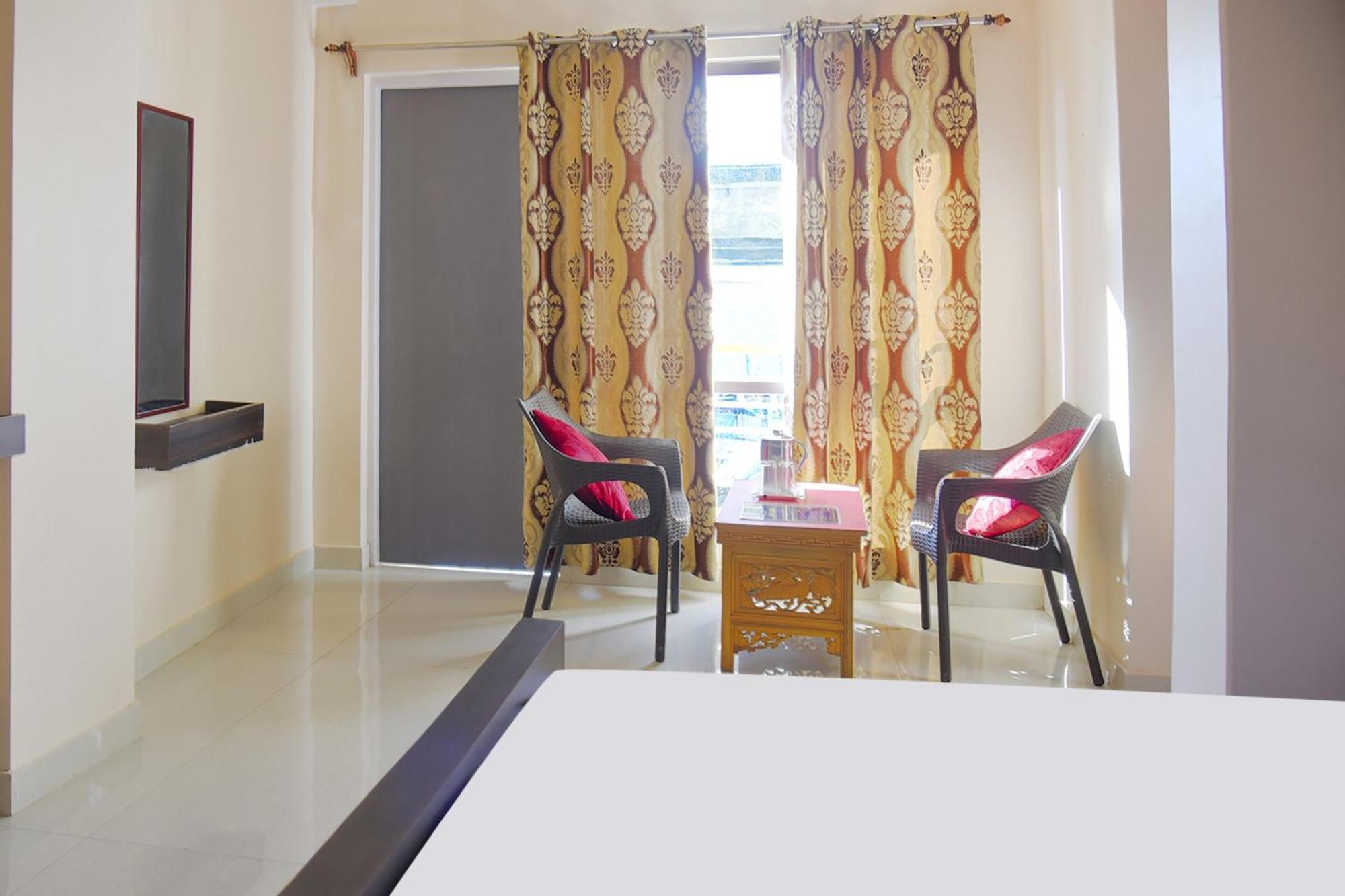Hotel Collection O Tashi Tenka 3*