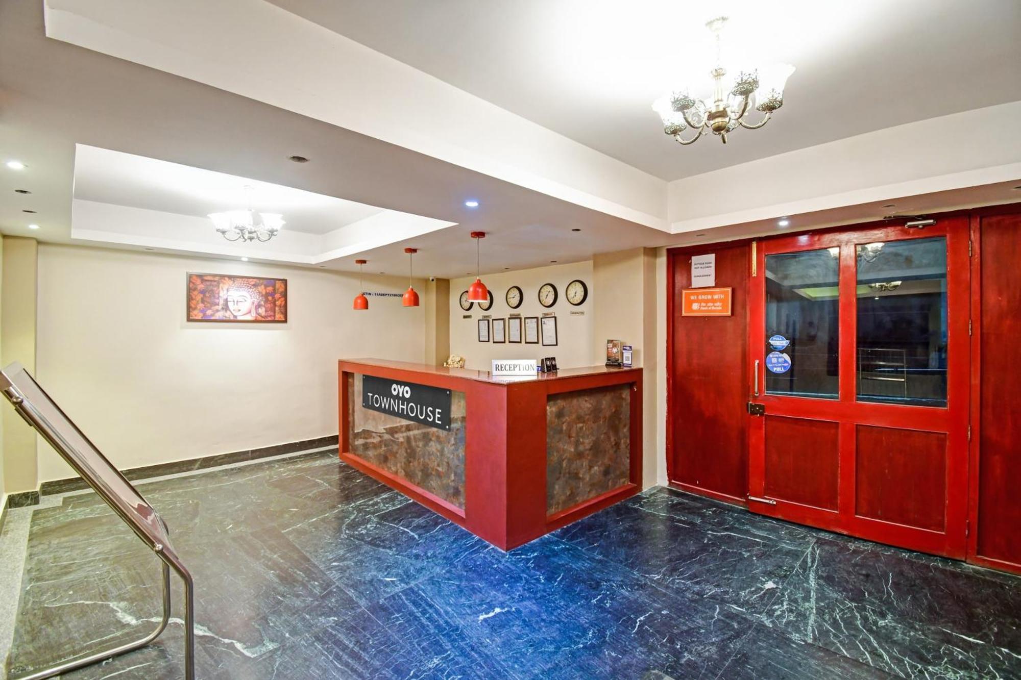 Townhouse Mansarovar 4*