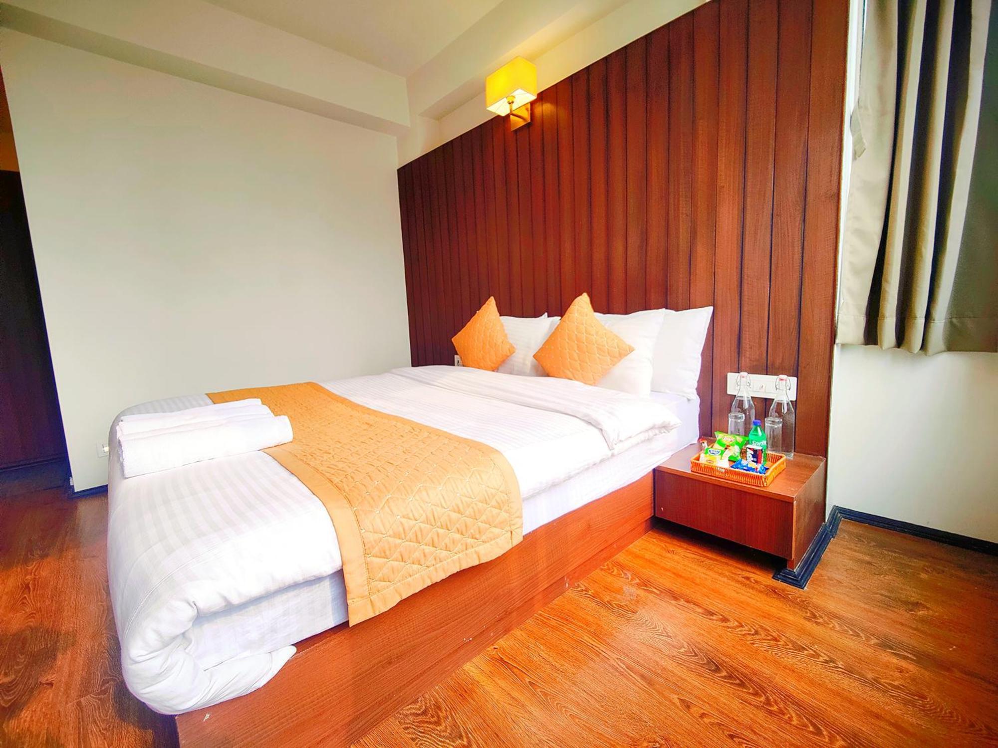 Hotel Jo'stel Dream Glory And Bar - Near Mg Marg 5*