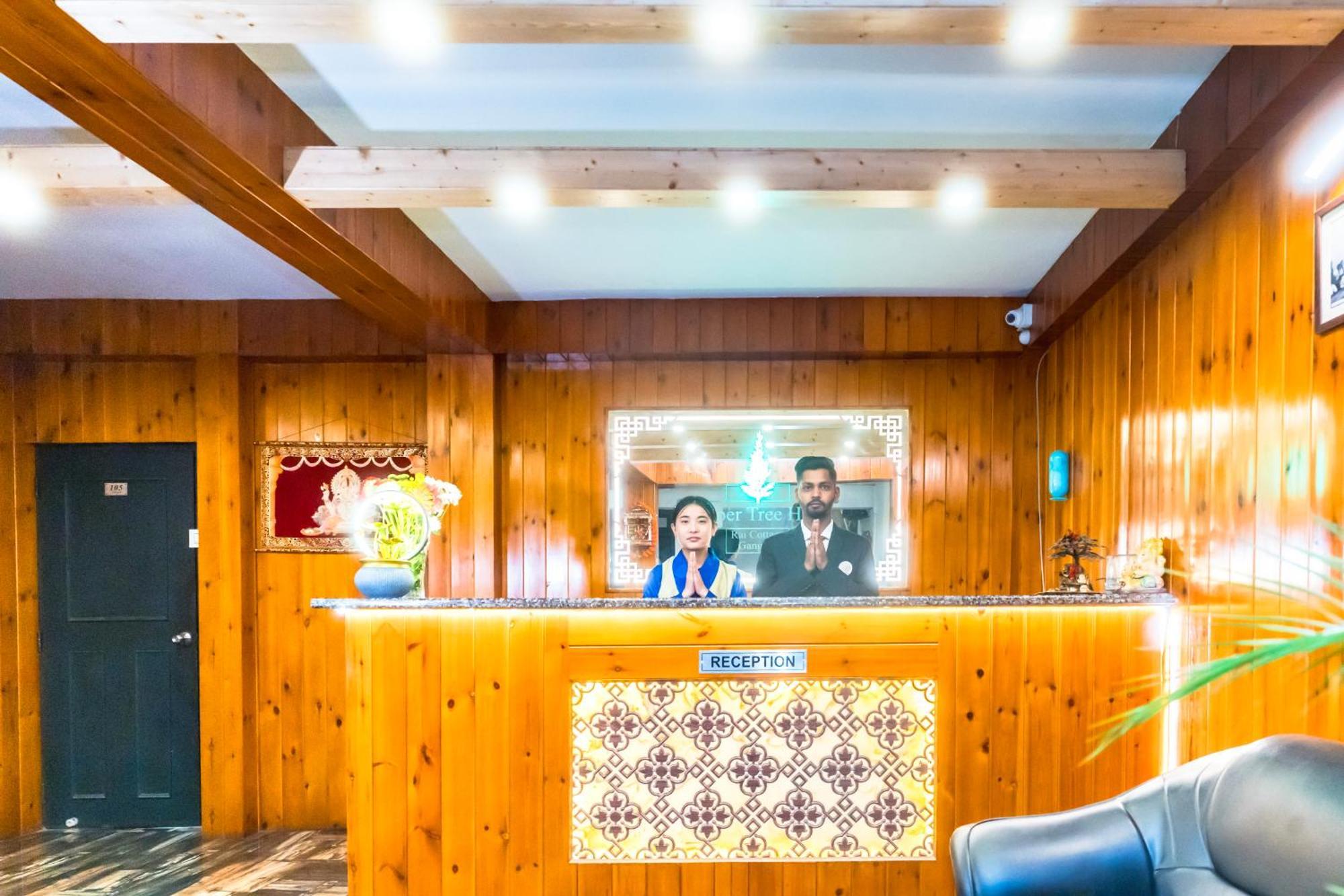 Sparrow Juniper Tree 2 Min Walk To Mg Marg Hotel 3*