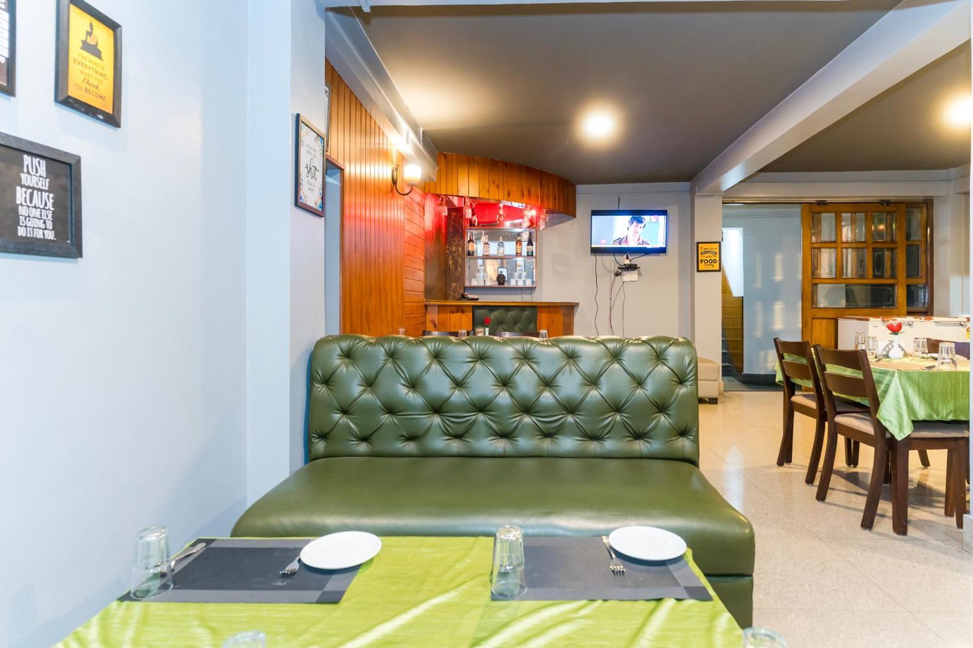 Hotel Sparrow Juniper Tree 2 Min Walk To Mg Marg Gangtok
