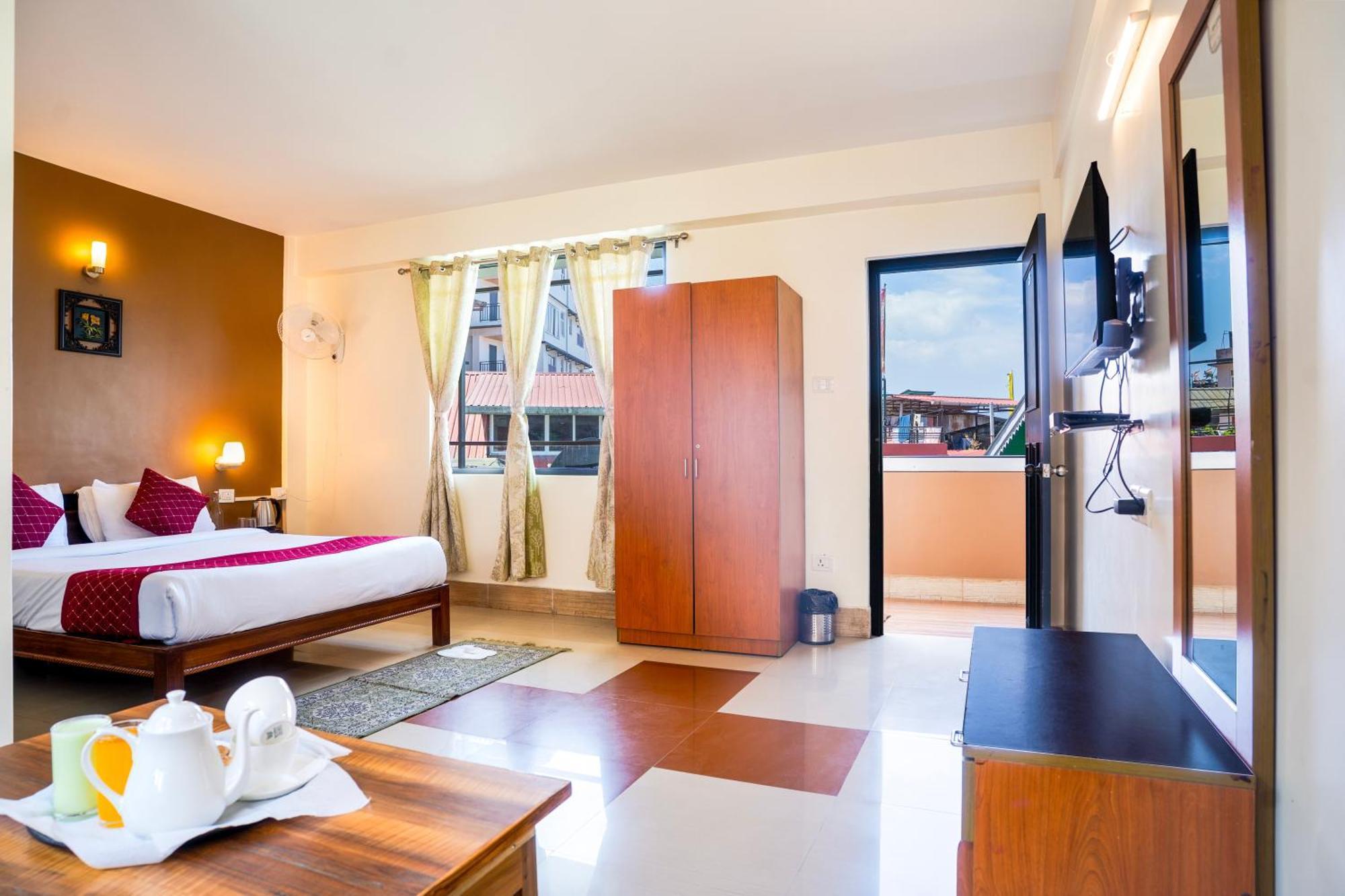 Hotel Sparrow Juniper Tree 2 Min Walk To Mg Marg Gangtok