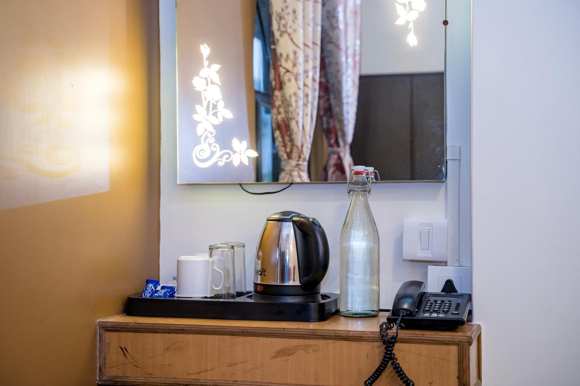 Hotel Sparrow Juniper Tree 2 Min Walk To Mg Marg Gangtok