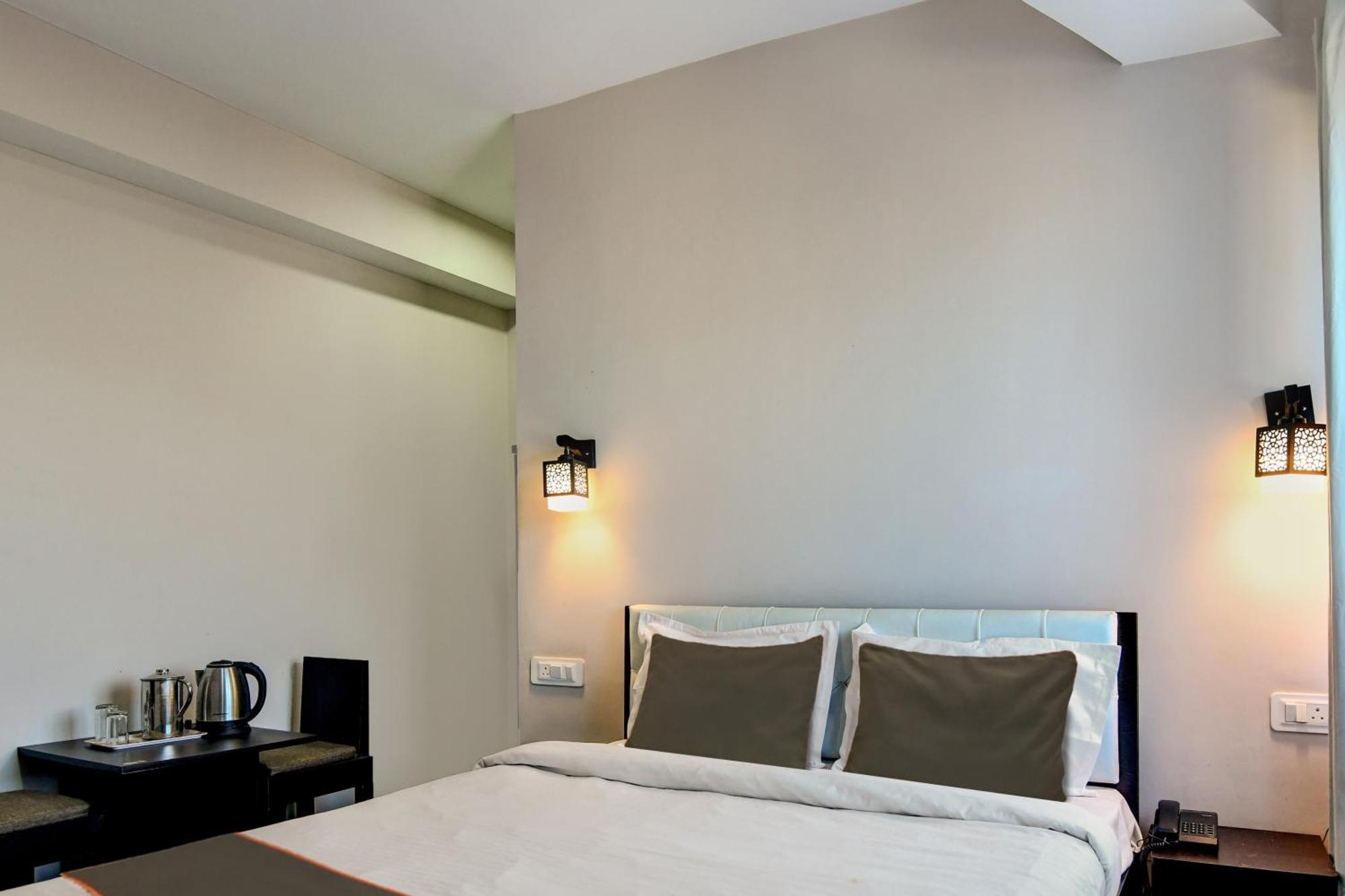 Collection O Norbuling Retreat 3*