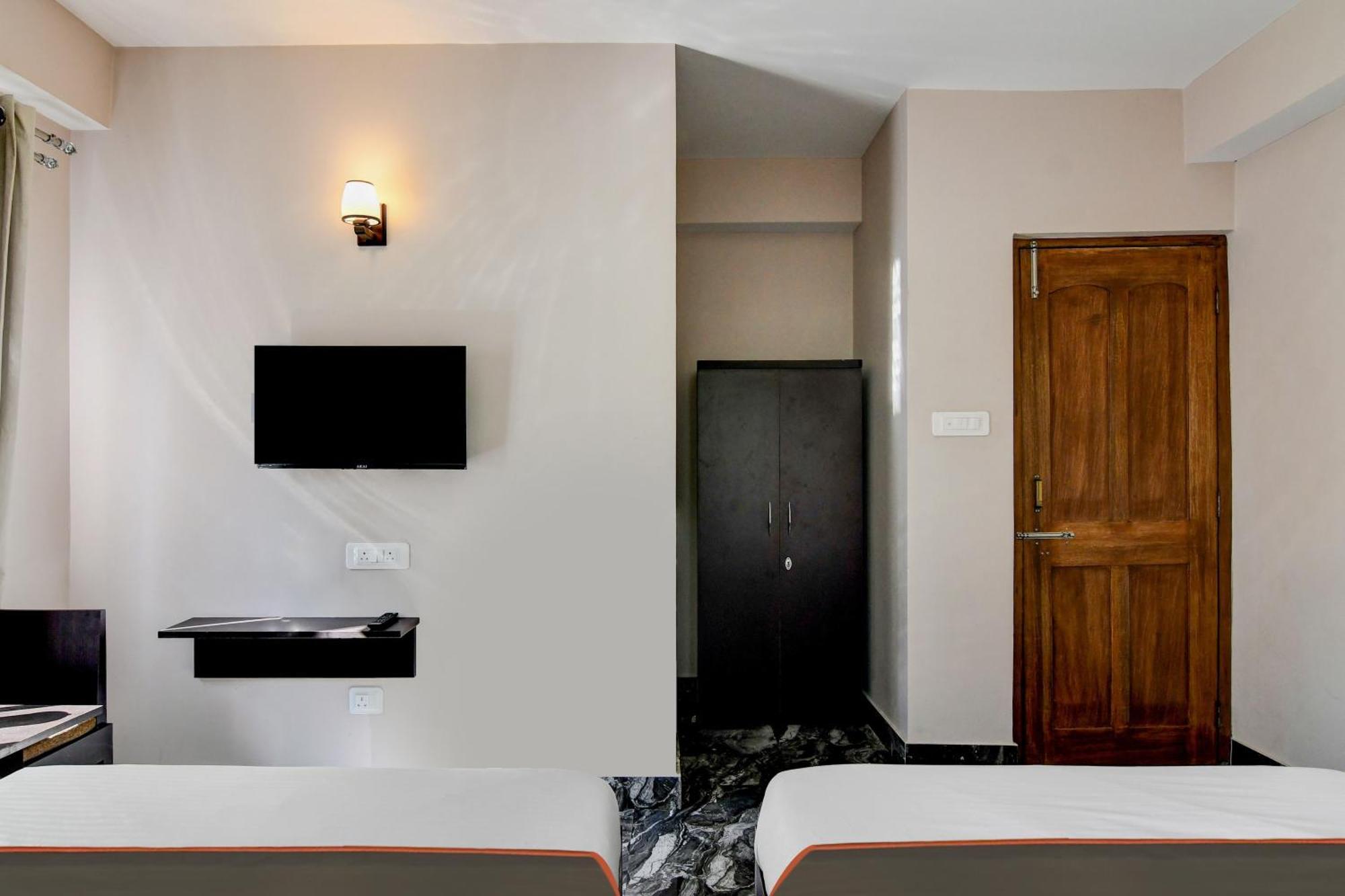 Collection O Norbuling Retreat Hotel 3*