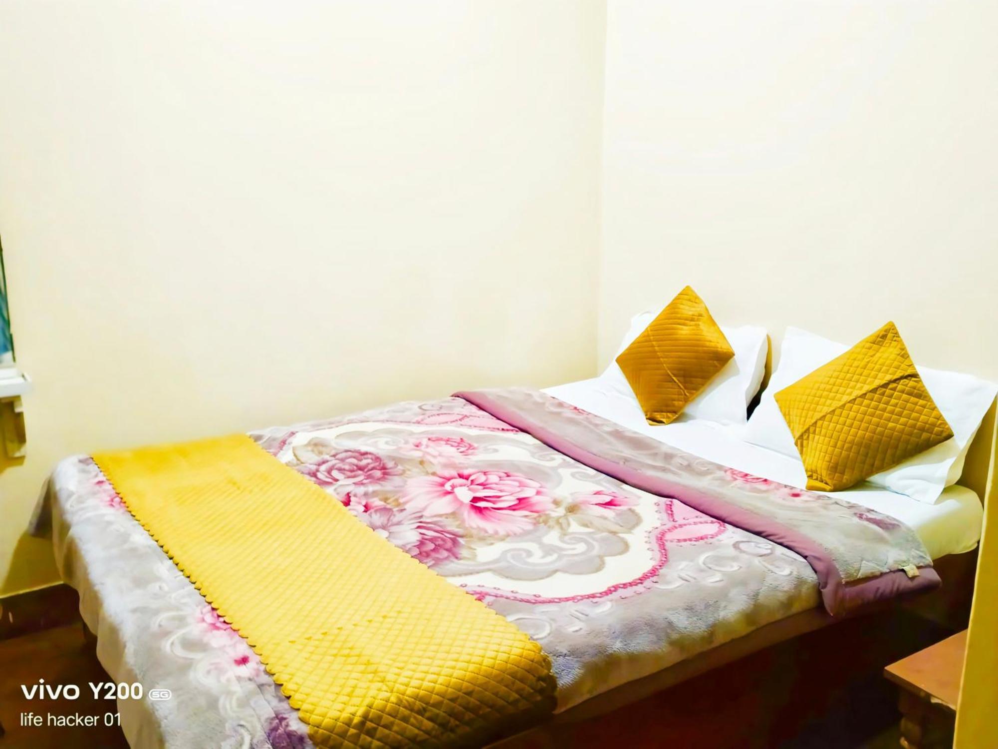 Snow Cap Regency Hotel 3*