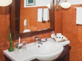 Resort The Elgin Norkhill - Heritage And 5*
