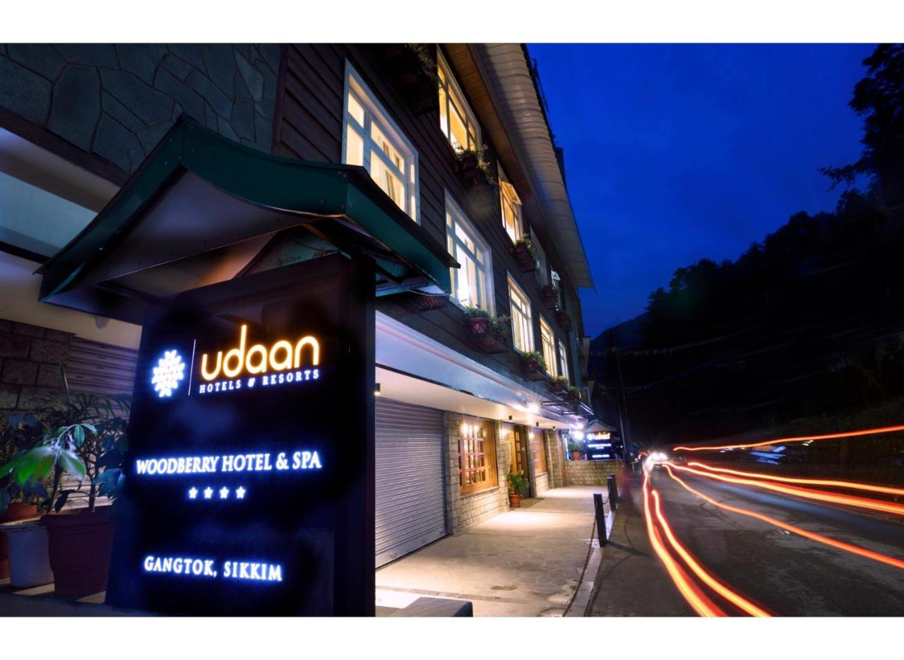 Udaan Woodberry & 4*