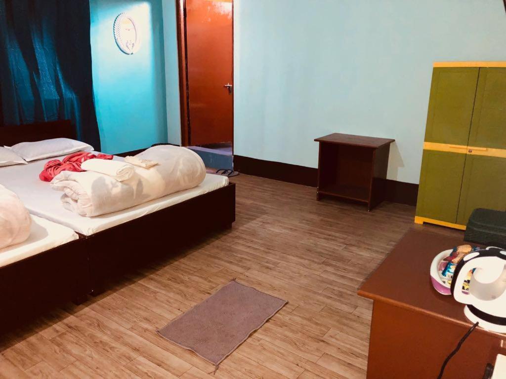 Silk Route Gateway Hotel *