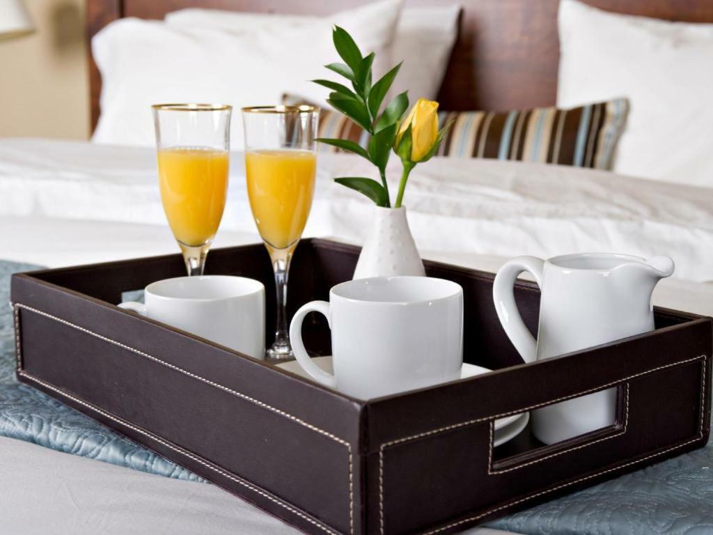 Hotel Four Square Holidayz,