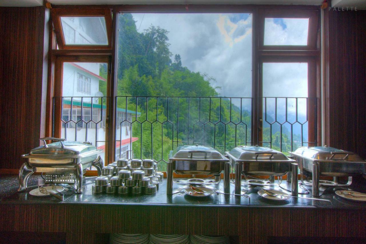 Hotel Palette Tamarind Residency 3*