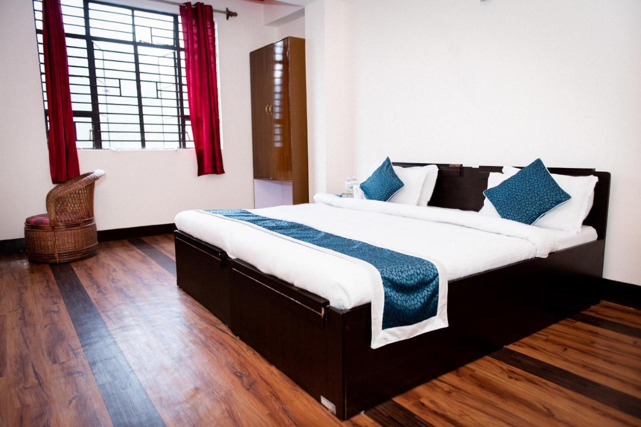 Four Square Holidayz, Gangtok