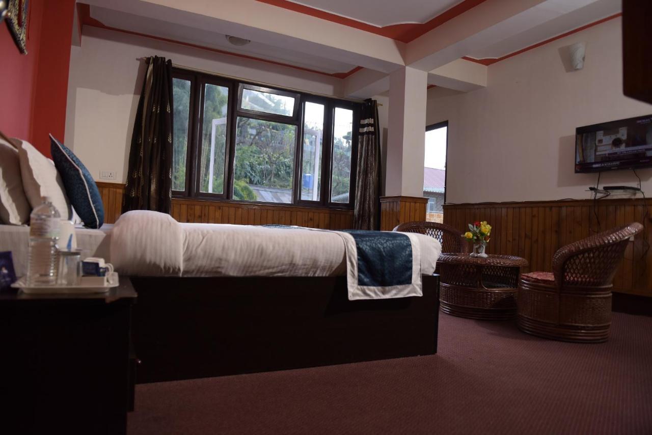 Four Square Holidayz, Gangtok
