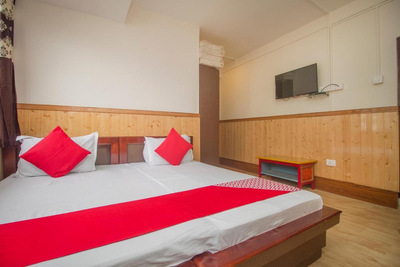 Hotel Oyo 69210 Arya 3*