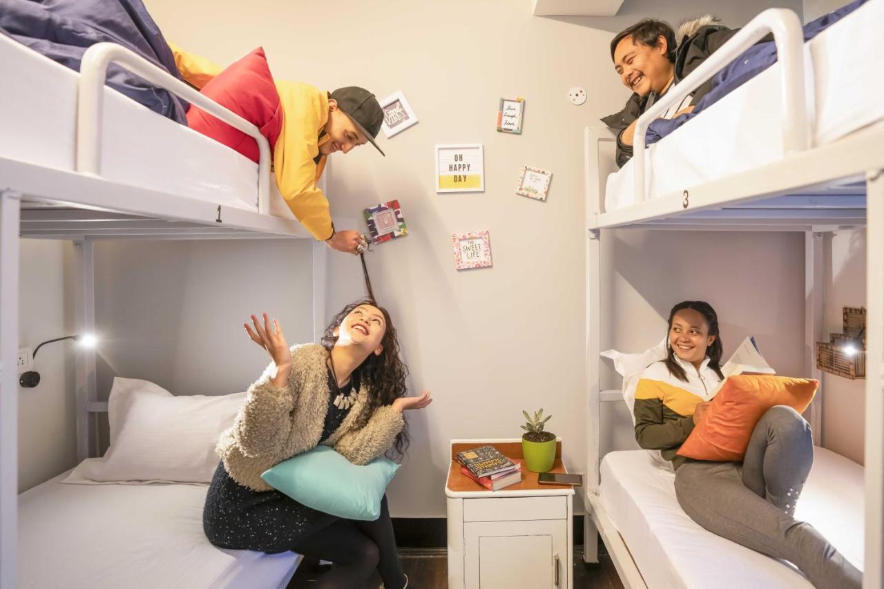 Hostel Zostel *