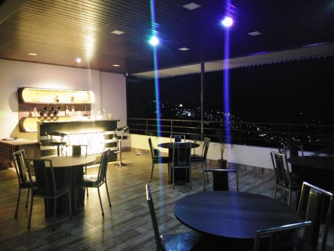 Aurora 3*
