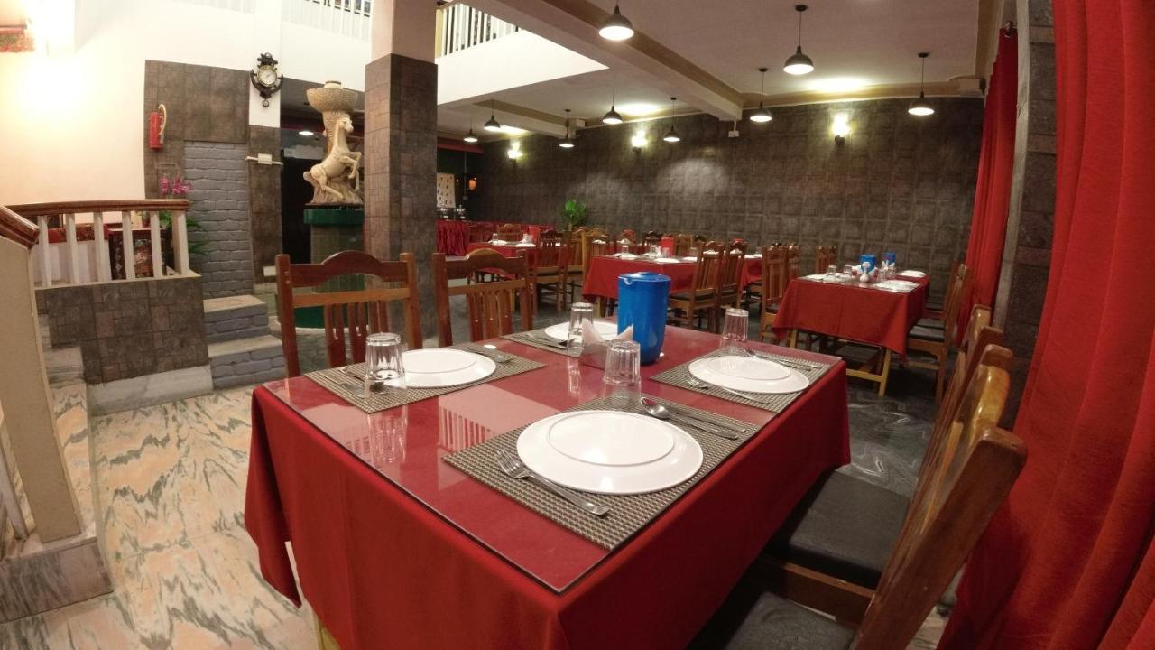 Mash Flora Fountain Hotel 3*