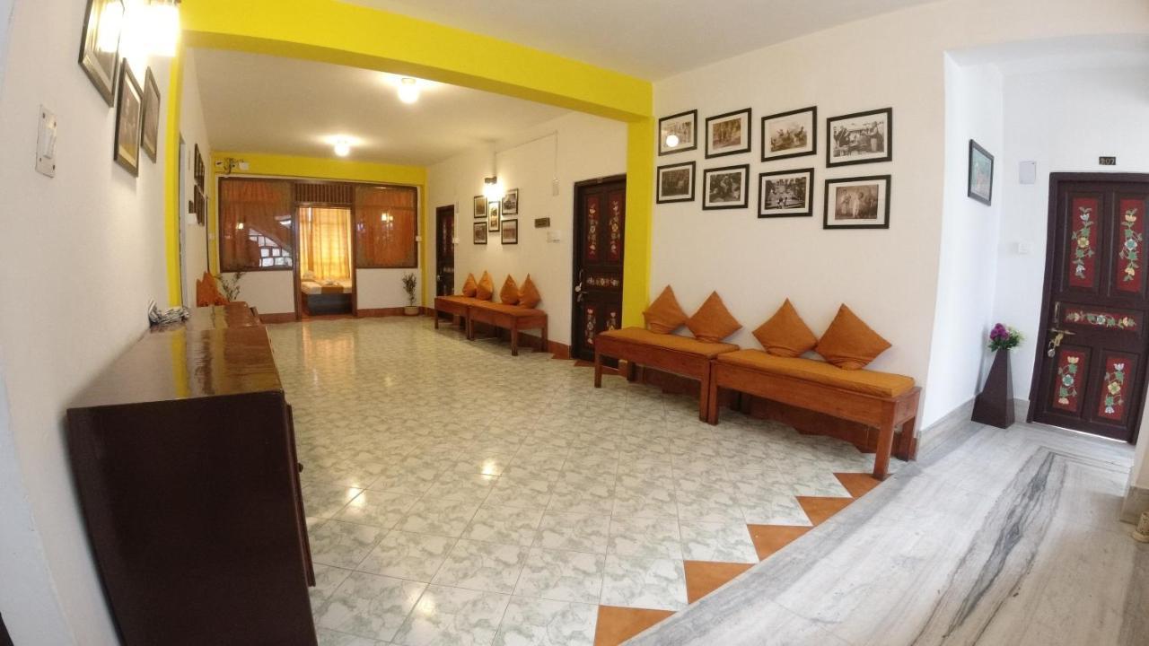 Mash Flora Fountain Hotel 3*